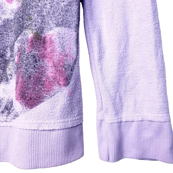 Chaser Twin Skulls Crew Neck Sweatshirt Top Size Medium in Pale Lavender - Picture 11 of 16